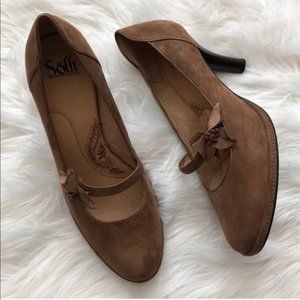 Sofft Brown Suede Round Toe Pump Flower Strap 9